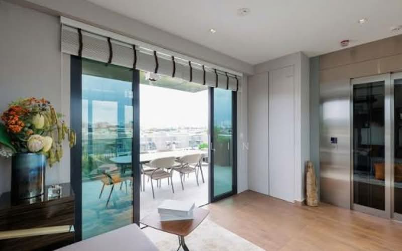 ◤ Pollen Vicinity Belgravia Ace Freehold Cluster Semi-D with Lift! ❤️ TOP Soon Semi-Detached House For Sale at S$ 5,280,000 | PropertyGuru Singapore - Living Room