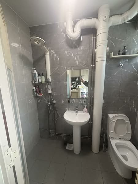 228 Simei Street 4, 228 Simei Street 4, 3 Bedrooms, 1,313 sqft, HDB Flat For Sale, by Saleena SL, 500081879 - Bathroom - PropertyGuru.com.sg