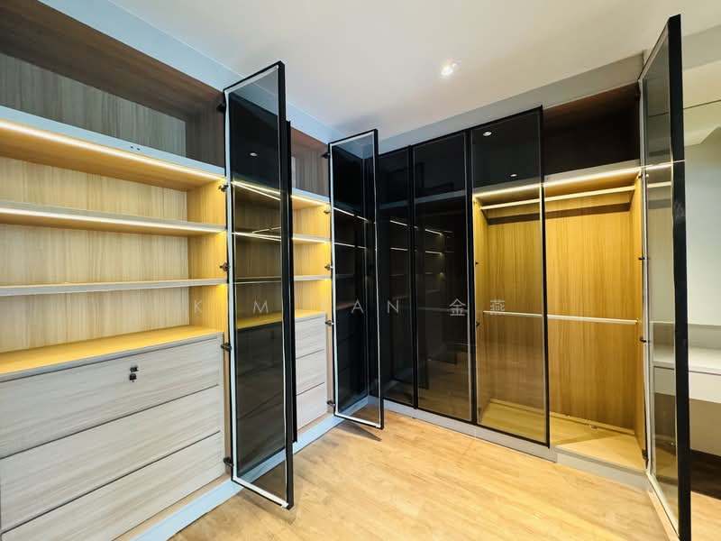 Brand New with pool & Jacuzzi, 5 levels with lift for Muti-generation Terraced House For Sale at S$ 9,580,000 | PropertyGuru Singapore - Interior