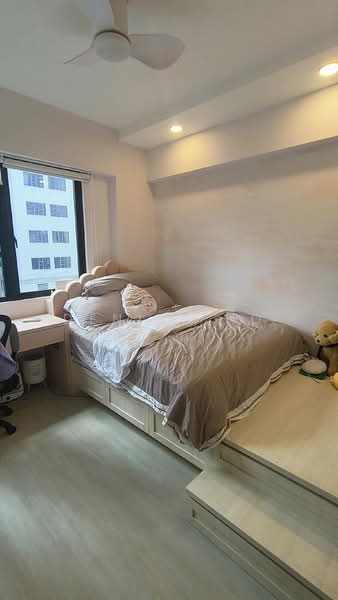 Central Green Condominium For Sale at S$ 2,860,000 | PropertyGuru Singapore - Bedroom