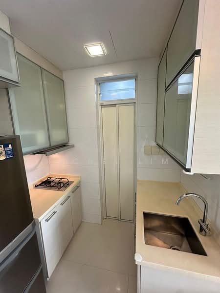 Soho 188 Apartment For Sale at S$ 1,180,000 | PropertyGuru Singapore - Kitchen