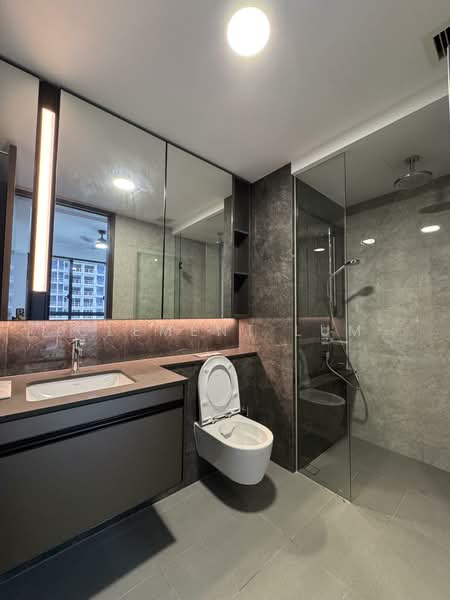 Tembusu Grand, 98 Jalan Tembusu, 2 Bedrooms, 667 sqft, Condominium For Rent, by Clement Lum, 500081915 - Bathroom - PropertyGuru.com.sg