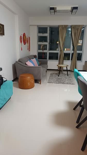 90A Telok Blangah Street 31 HDB Flat For Sale at S$ 1,200,000 | PropertyGuru Singapore - Living Room