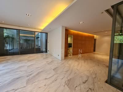 For Rent - The Ladyhill Exclusive Couples Dream