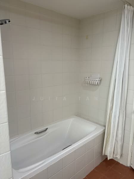 International Plaza, 10 Anson Road, Room Rental, 220 sqft, Apartment For Rent, by Juita Tan, 500081945 - Bathroom - PropertyGuru.com.sg