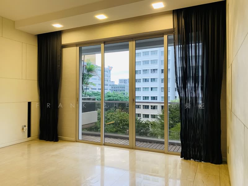 Le Crescendo Condominium For Sale at S$ 2,060,000 | PropertyGuru Singapore - Balcony