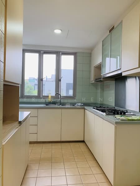 Le Crescendo Condominium For Sale at S$ 2,060,000 | PropertyGuru Singapore - Kitchen