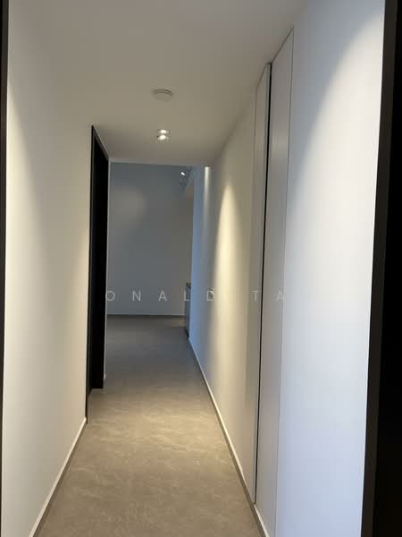 Park Colonial Condominium For Sale at S$ 3,600,000 | PropertyGuru Singapore - Corridor