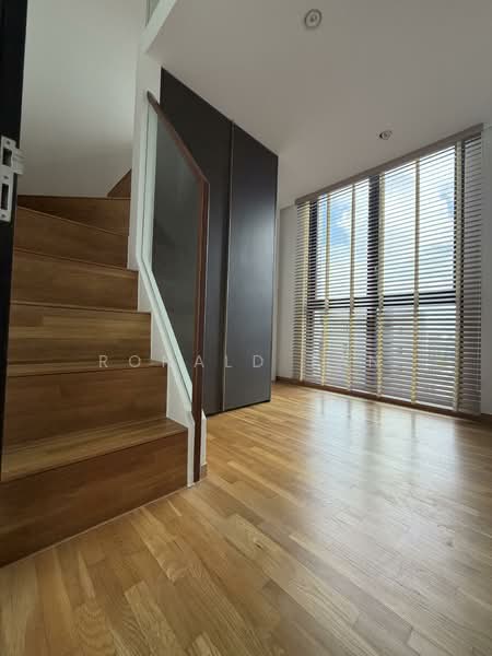 For Sale - Park Colonial