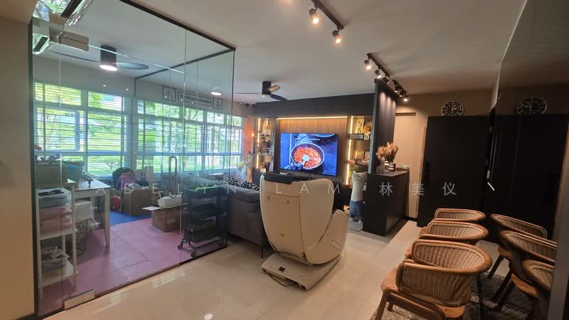 494H Tampines Street 45, 494H Tampines Street 45, 2 Bedrooms, 1,216 sqft, HDB Flat For Rent, by Adelyn Lam 林美仪, 500081964 - Living Room - PropertyGuru.com.sg