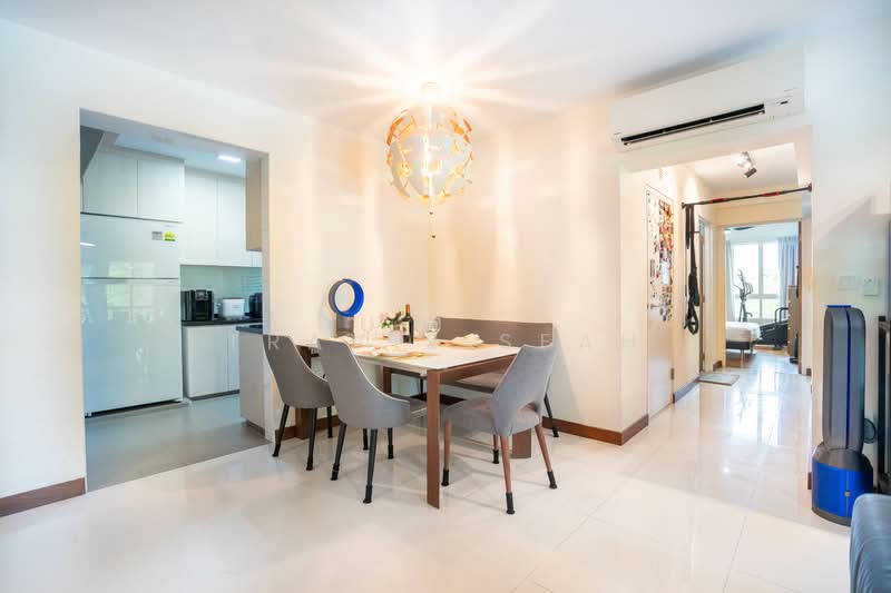 669A Edgefield Plains HDB Flat For Sale at S$ 790,000 | PropertyGuru Singapore - Kitchen
