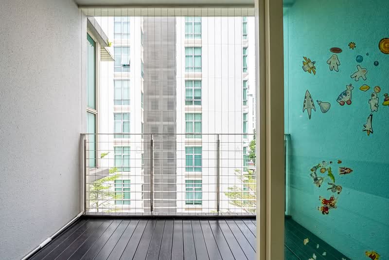 Shanghai One Apartment For Sale at S$ 1,750,000 | PropertyGuru Singapore - Balcony