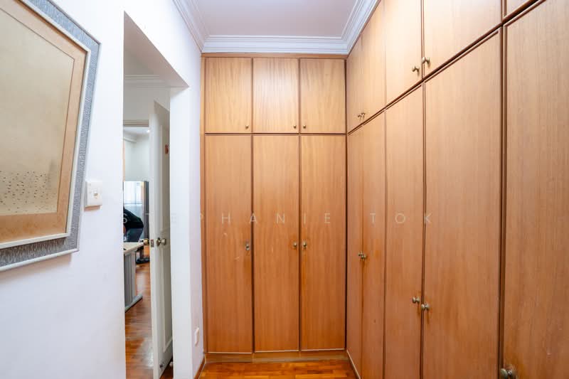 2.5 Storey Semi D in a Beautiful and Quiet Estate Semi-Detached House For Sale at S$ 7,000,000 | PropertyGuru Singapore - Interior