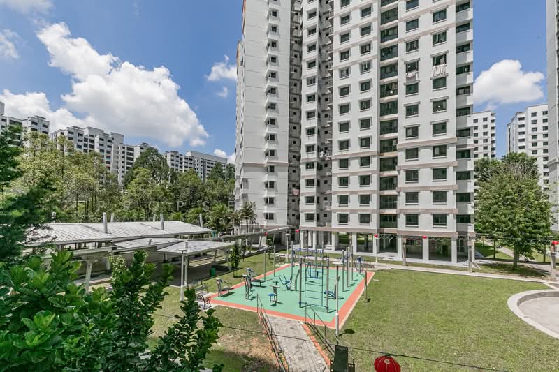 664C Jurong West Street 64 HDB Flat For Sale at S$ 590,000 | PropertyGuru Singapore - Exterior