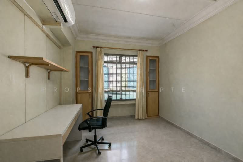 664C Jurong West Street 64 HDB Flat For Sale at S$ 590,000 | PropertyGuru Singapore - Study