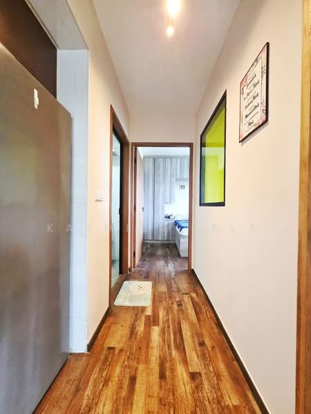 467A Bukit Batok West Avenue 9 HDB Flat For Sale at S$ 540,000 | PropertyGuru Singapore - Corridor