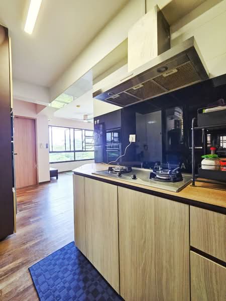 467A Bukit Batok West Avenue 9 HDB Flat For Sale at S$ 540,000 | PropertyGuru Singapore - Kitchen