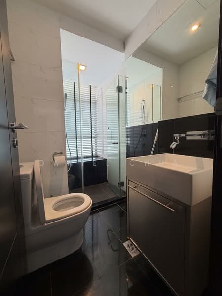 Platinum Edge, 18 Leicester Road, 2 Bedrooms, 796 sqft, Apartment For Rent, by Daniel Chua, 500082017 - Bathroom - PropertyGuru.com.sg