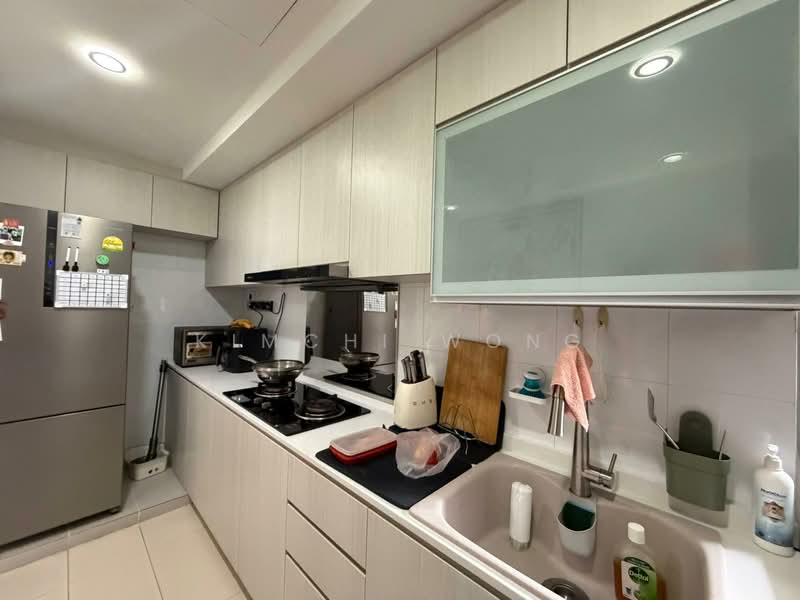 Oasis @ Elias Condominium For Sale at S$ 1,918,000 | PropertyGuru Singapore - Kitchen