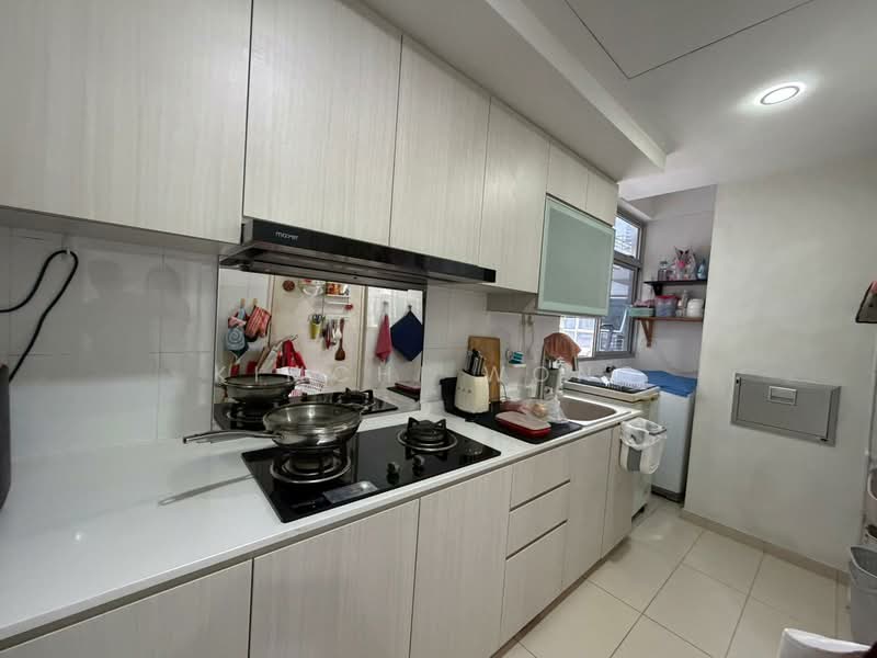 Oasis @ Elias Condominium For Sale at S$ 1,918,000 | PropertyGuru Singapore - Kitchen