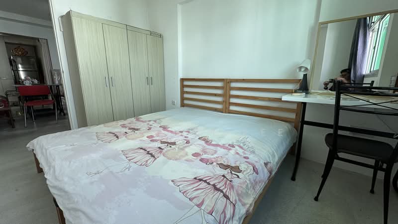 Internet and utilities included. Cap$220