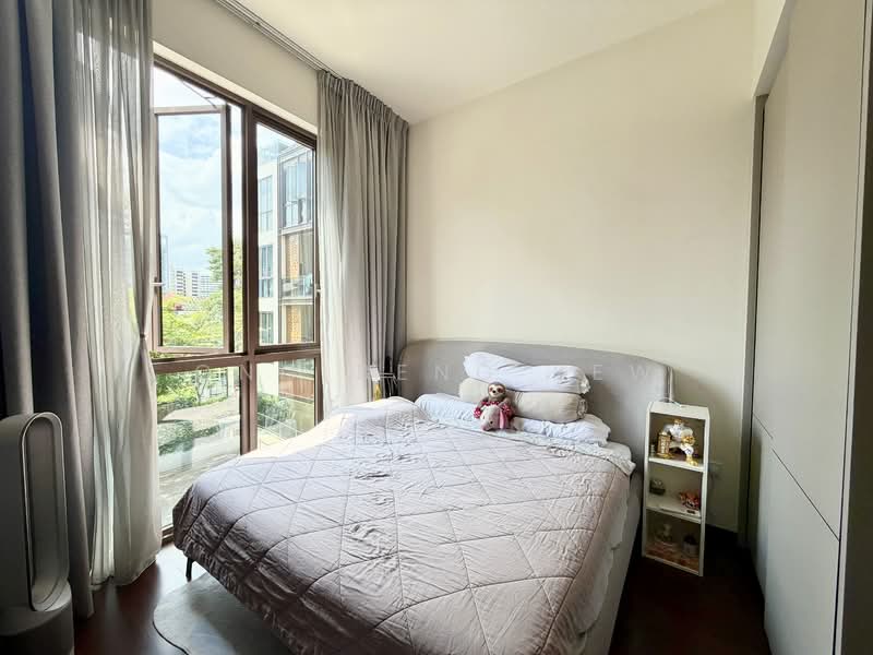 Parksuites Condominium For Sale at S$ 2,250,000 | PropertyGuru Singapore - Bedroom