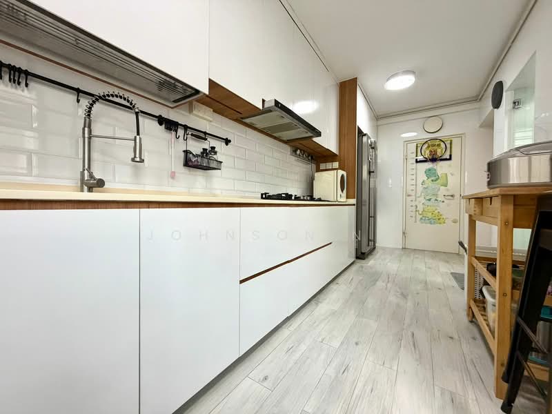 207B Compassvale Lane HDB Flat For Sale at S$ 708,000 | PropertyGuru Singapore - Kitchen