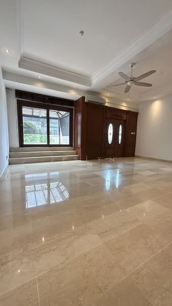 Beautiful 3 Storey European Designer Enclave at Swiss View Terraced House For Sale at S$ 5,600,000 | PropertyGuru Singapore - Entrance