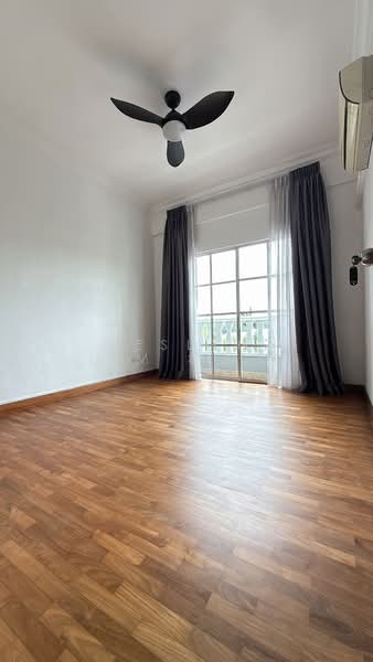 Beautiful 3 Storey European Designer Enclave at Swiss View Terraced House For Sale at S$ 5,600,000 | PropertyGuru Singapore - Interior