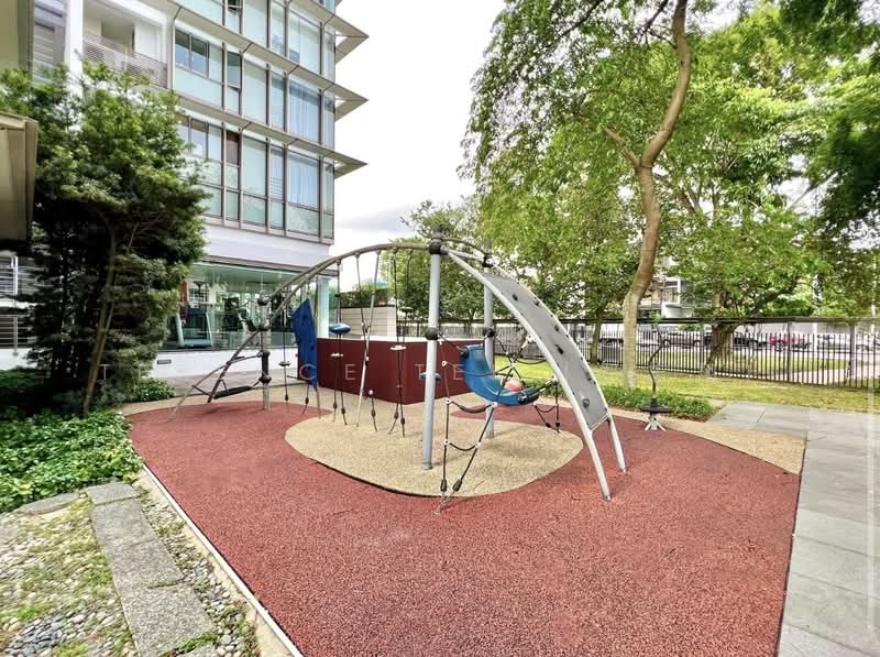 The Trumps Condominium For Sale at S$ 960,000 | PropertyGuru Singapore - Exterior