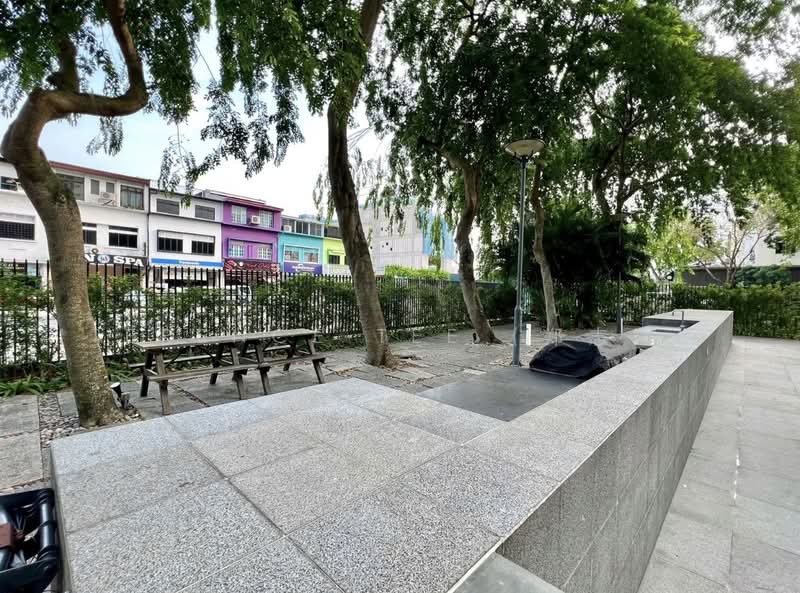 The Trumps Condominium For Sale at S$ 960,000 | PropertyGuru Singapore - Exterior