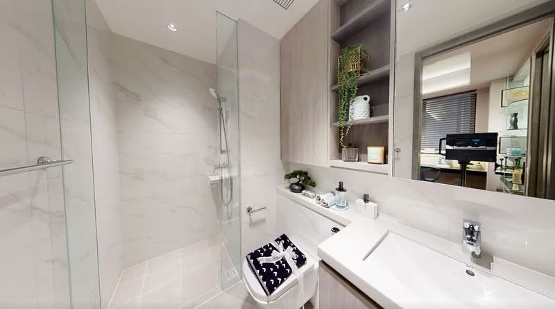 The LakeGarden Residences, 80 Yuan Ching Road, 2 Bedrooms, 732 sqft, Condominium For Sale, by Jackie Lim, 500082085 - Bathroom - PropertyGuru.com.sg