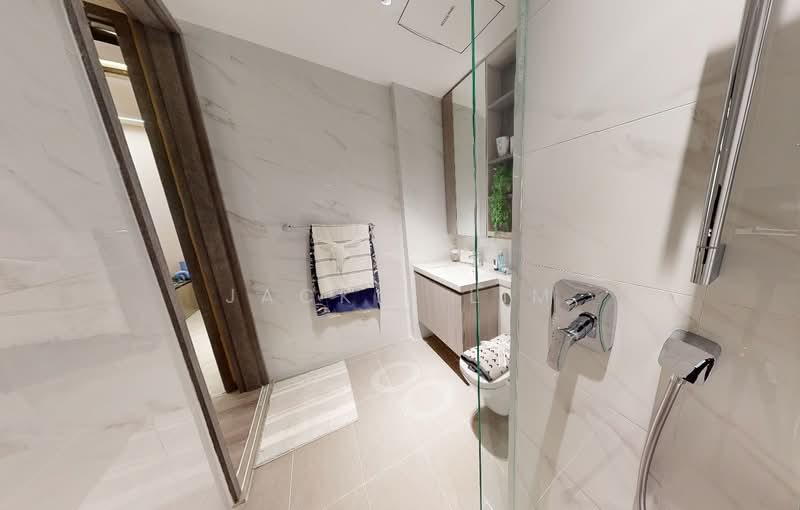 The LakeGarden Residences, 80 Yuan Ching Road, 2 Bedrooms, 732 sqft, Condominium For Sale, by Jackie Lim, 500082085 - Bathroom - PropertyGuru.com.sg