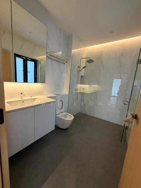 Golden Hill Estate, Li Hwan Drive, Hougang / Punggol / Sengkang, 6 Bedrooms, 5,500 sqft, Semi-Detached House For Sale, by Edwin Leong, 500082088 - Bathroom - PropertyGuru.com.sg