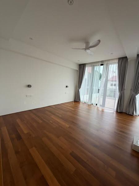 Golden Hill Estate, Li Hwan Drive, Hougang / Punggol / Sengkang, 6 Bedrooms, 5,500 sqft, Semi-Detached House For Sale, by Edwin Leong, 500082088 - Master Bedroom - PropertyGuru.com.sg