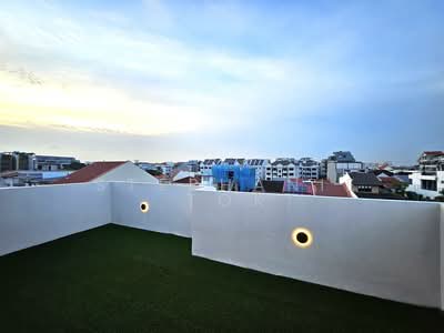 For Sale - 3.5 Storey Semi D within 1km to Tao Nan