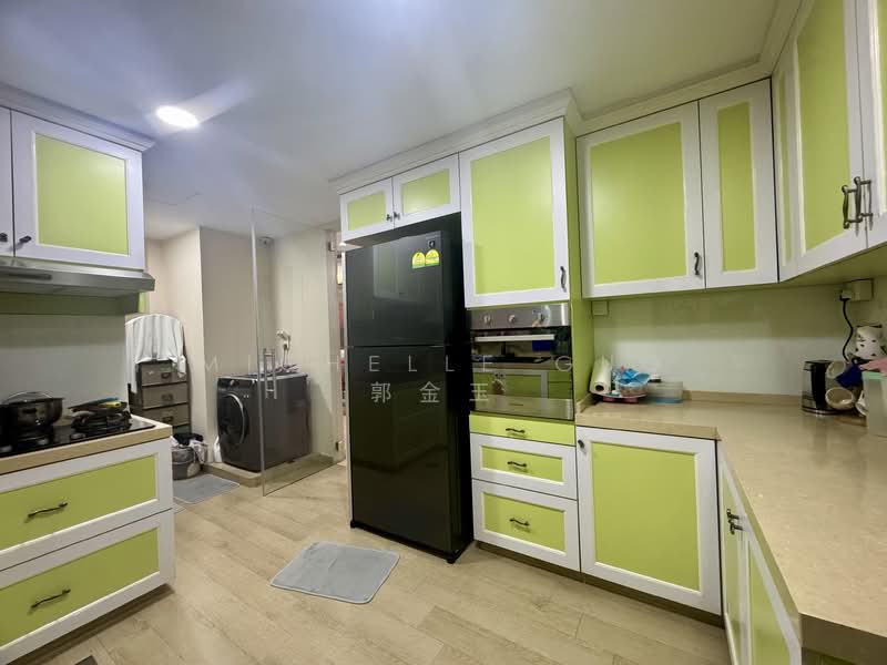 Maple Woods Condominium For Sale at S$ 2,800,000 | PropertyGuru Singapore - Kitchen