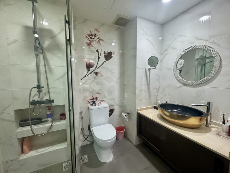 Maple Woods Condominium For Sale at S$ 2,800,000 | PropertyGuru Singapore - Bathroom