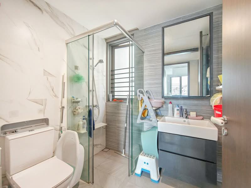 Forest Woods Condominium For Sale at S$ 1,728,000 | PropertyGuru Singapore - Bathroom