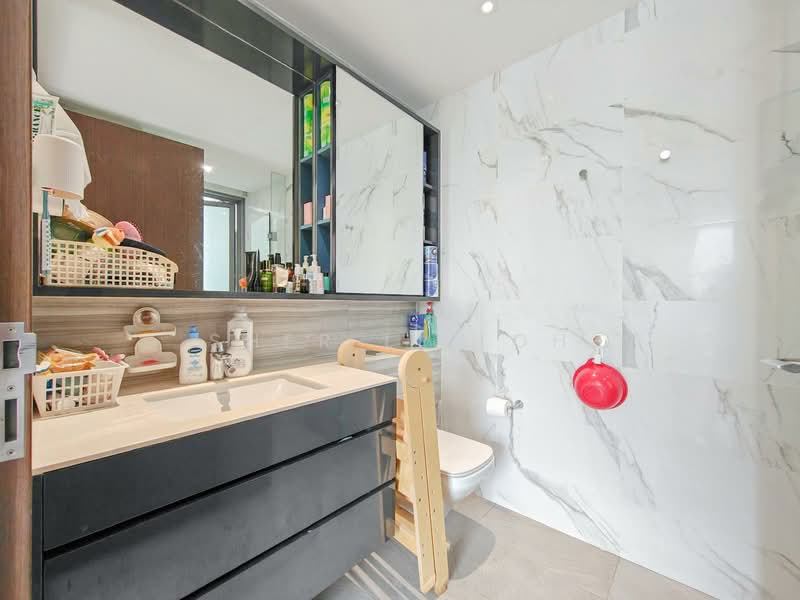 Forest Woods Condominium For Sale at S$ 1,728,000 | PropertyGuru Singapore - Bathroom