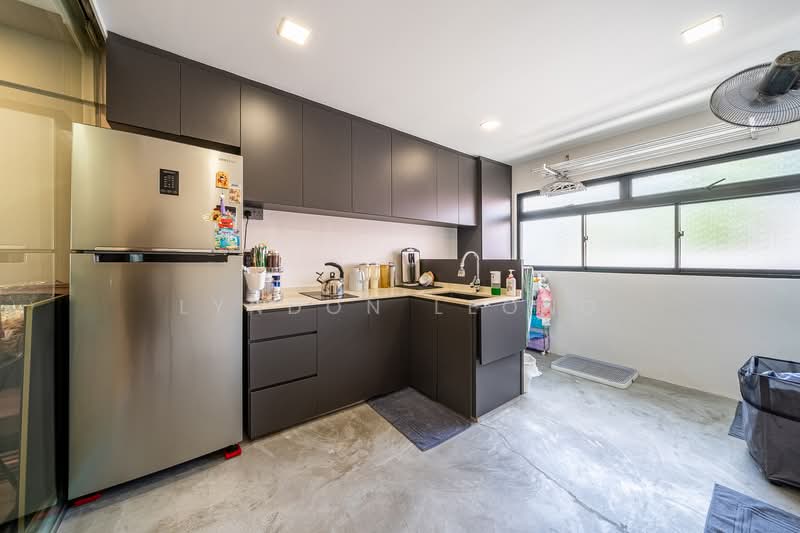 226B Ang Mo Kio Avenue 1 HDB Flat For Sale at S$ 438,000 | PropertyGuru Singapore - Kitchen