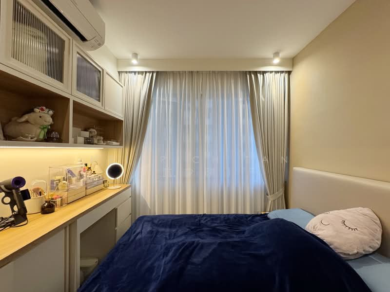 The Florence Residences Condominium For Sale at S$ 850,000 | PropertyGuru Singapore - Bedroom