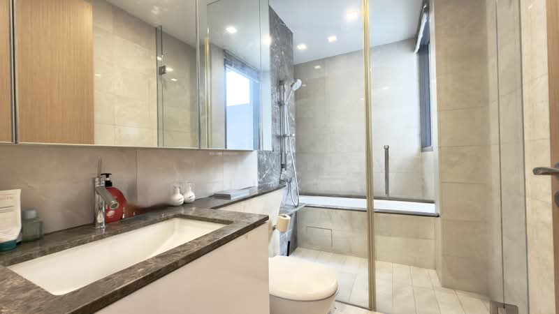 Buckley Classique, 11 Buckley Road, 4 Bedrooms, 3,562 sqft, Condominium For Rent, by LiLi Koh, 500082131 - Bathroom - PropertyGuru.com.sg