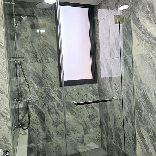 The Watergardens at Canberra Condominium For Sale at S$ 1,500,000 | PropertyGuru Singapore - Bathroom