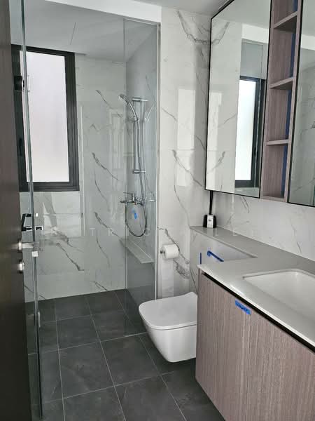 The Watergardens at Canberra Condominium For Sale at S$ 1,500,000 | PropertyGuru Singapore - Bathroom