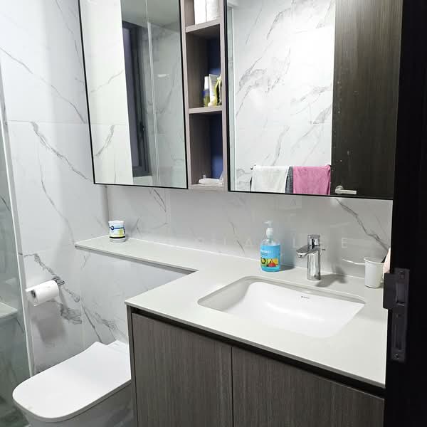 The Watergardens at Canberra Condominium For Sale at S$ 1,500,000 | PropertyGuru Singapore - Bathroom