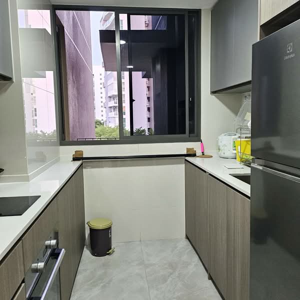 The Watergardens at Canberra Condominium For Sale at S$ 1,500,000 | PropertyGuru Singapore - Kitchen