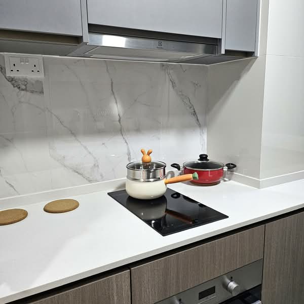 The Watergardens at Canberra Condominium For Sale at S$ 1,500,000 | PropertyGuru Singapore - Kitchen