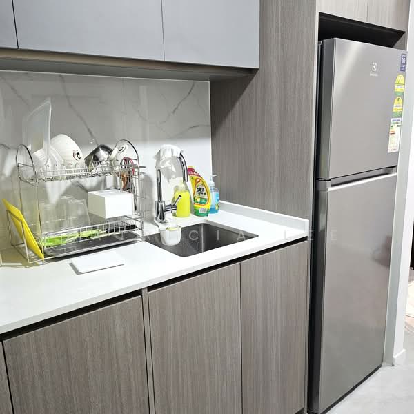 The Watergardens at Canberra Condominium For Sale at S$ 1,500,000 | PropertyGuru Singapore - Kitchen