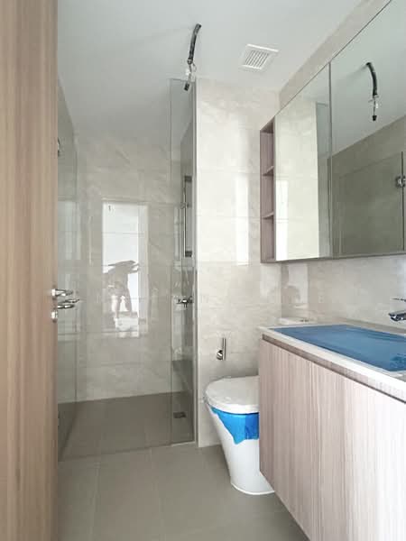 The Botany at Dairy Farm Condominium For Sale at S$ 1,700,000 | PropertyGuru Singapore - Bathroom